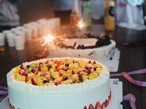 愛碼物聯(lián)-艾盟科技7月生日會(huì)
